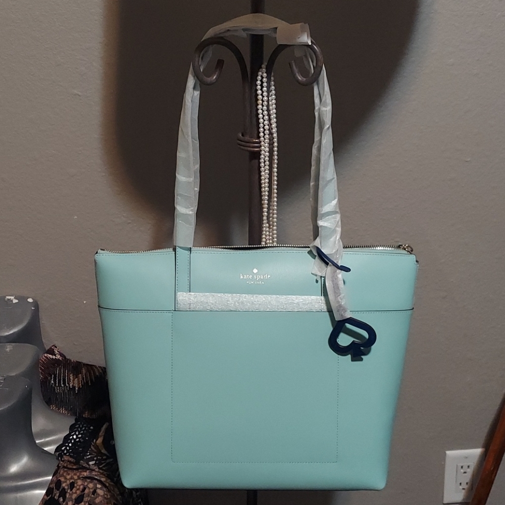 Tote - Picture 2 of 3